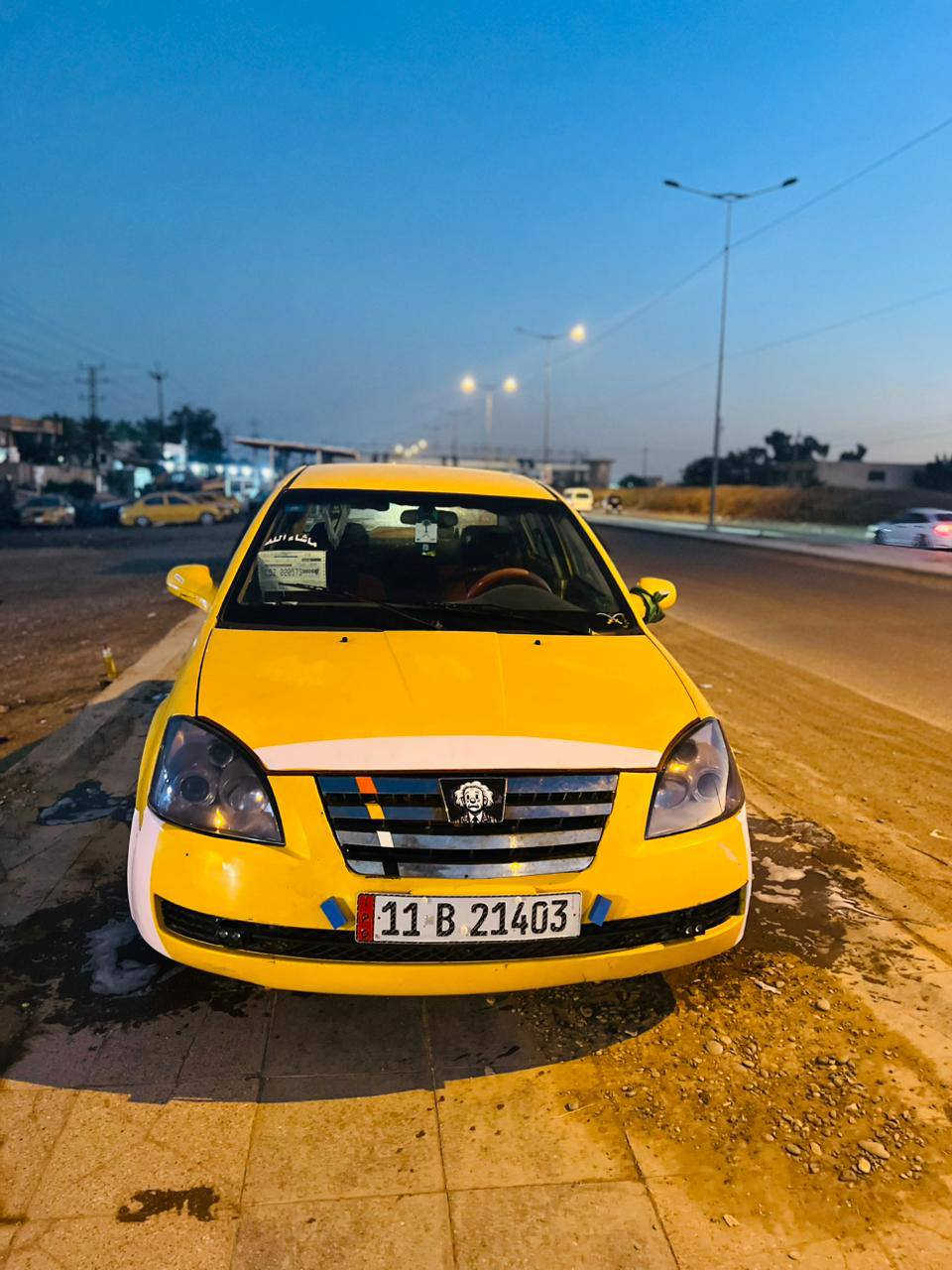 سلام عليكم سياره شيري للبيع كير ومكينه كورله تخم تاير جديد حداديه خير من الله تحويل مباشر سنويه 30 مكان بغداد رقم الهاتف ***********
