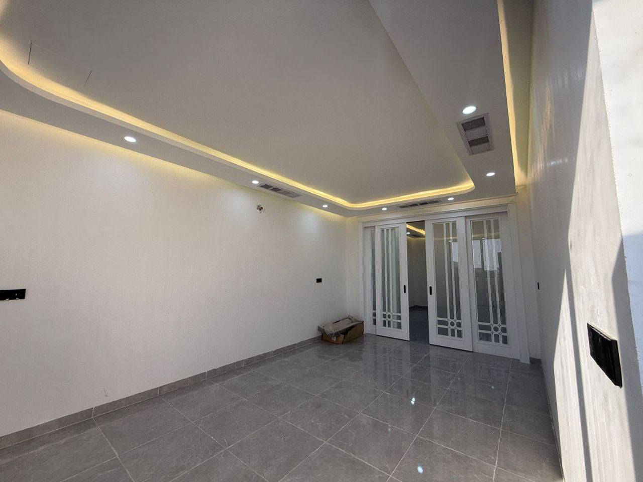 #عقارات_ابو_وسام 
3منازل للبيع في أربيل حي فرمانبران قاطع أمر لواء 150م مقابل حديقة
يتكون:-
4غرف
أستقبال
صالة
مطبخ
مجموعة صحيات

📞للتواصل
📸 السعر والصورة متوفرة على قناتنا الرسمية في التليكرام 👇
🔗 https://t.me/Hassanabowissam

📞 تواصل مباشر واتساب أو اتصال:
📱 ***********
📱 ***********

#عقارات_اربيل #شقق_للبيع_اربيل #بيو_لبيع_اربيل  #فلل_للبيع_اربيل #مجمعات_سكنية_اربيل
 #عقارات_كردستان  
#استثمار_عقاري_اربيل #عقارات_بغداد_سليمانية_اربيل  #عقارات_شمال_العراق  

⬅️ الأسعار والصور داخل القناة… لا تفوّت الفرصة

تابعنا الان وشوف احدث العقارات يوميا 🏘️
🔗https://t.me/Hassanabowissam
