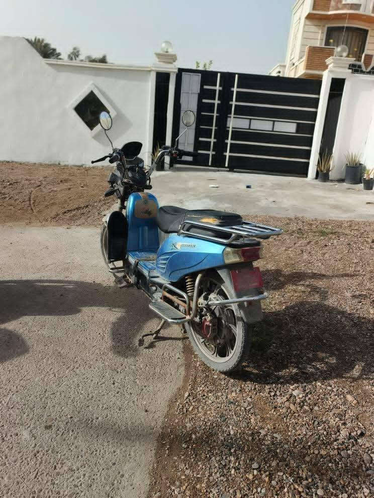 سلام عليكم ورحمة الله وبركاتة عندي هذا الموطور للبيع بطاريات يقرن 10السعر 450وبي مجال بسيط


**إذا كنت صاحب هذا الإعلان وتريد حذفه لأي سبب، رجاءا أرسل رسالة إلى الدعم الفني**