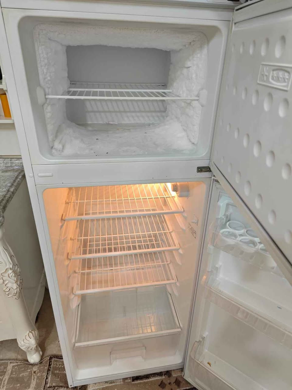 السلام عليكم.. ثلاجة للبيع السعر ١٧٥ وبيها مجال.. النجف حي المكرمة.. *********** النجف, العراق
