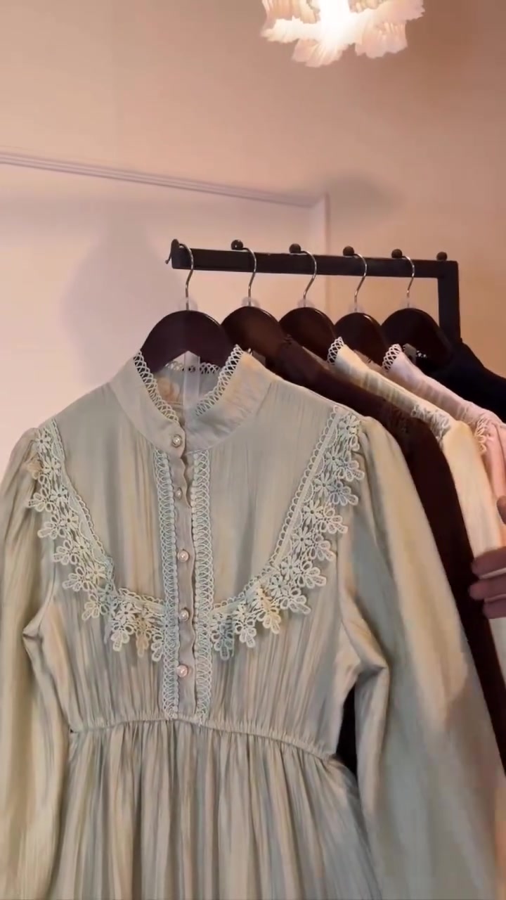 ♥♥التركيز على الجاذبية والأنوثة♥♥

😍😍​"انوثة تخطف الأنظار 😍😍

🤍🌸 اجمعي بين الجاذبية العصرية والأناقة الكلاسيكيه🌺🌺
 مع هذا الفستان الرائع بياقته الدانتيل المشغولة بعناية. 
متوفر بألوان ساحرة🫣🫣( اسود بيجي نيلي ماروني) 🫣🫣
لتختاري ما يناسب ذوقكِ الرفيع."


**إذا كنت صاحب هذا الإعلان وتريد حذفه لأي سبب، رجاءا أرسل رسالة إلى الدعم الفني**
