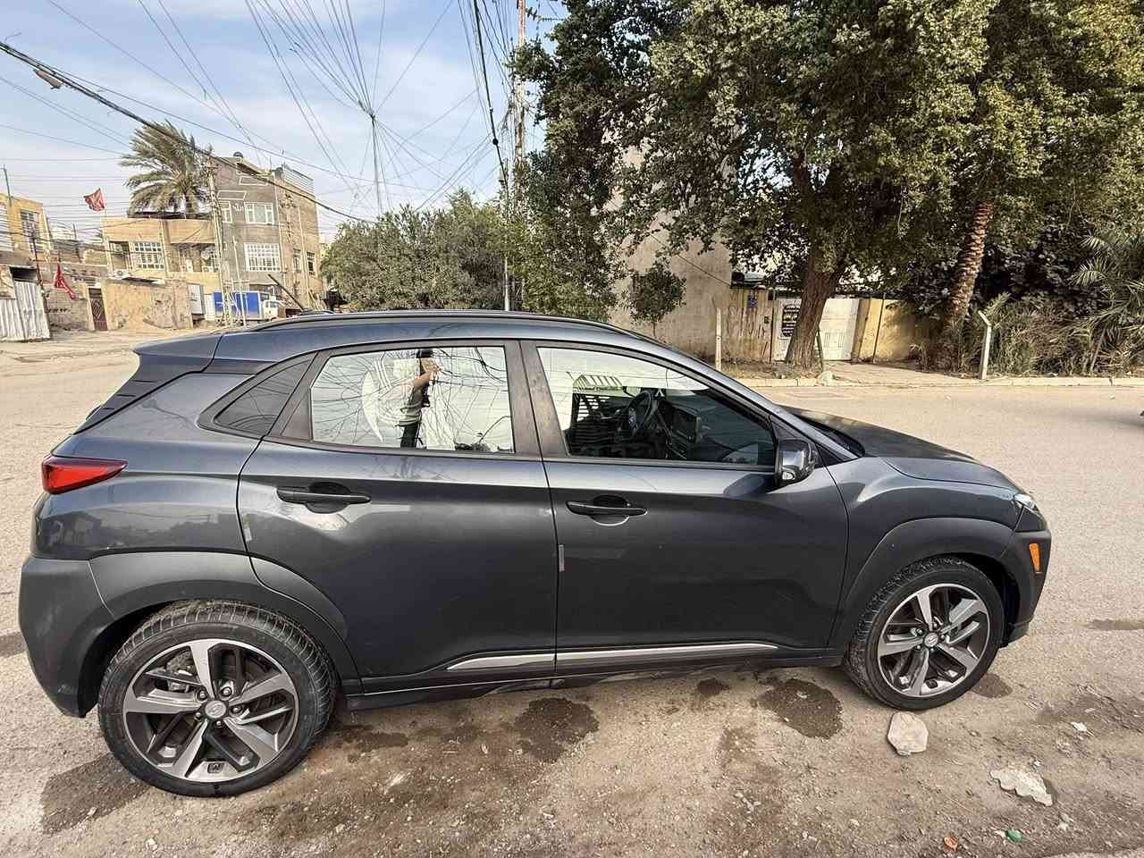 سلام عليكم
كونا موديل 2018 فول مواصفات للاخير 4x4 فور ويل السيارة ماشية 55 الف ميل 

حادث فقط بنيد مثل ما موضح بصورة حادث بسيط جداً بدون دواخل 

سيارة باسمي شرط التحويل 

سيارة كامل مواصفات 

* رادار خلفي جانبي 

كامرة شاشة لمس كار بلي 

تحكمات وضعيات قيادة سبورت جبلي فور ويل 

فتحة سقف بنرما 

مقاعد جلد كهرباء 

تدفئة مقاعد 

سيارة كير مكينة تبريد صدر تايرات تخم اربعة جدد

ارضية مغلفة جلد 

سبير جك ولعدة كاملة طفاية مثلث كلشي حتة تاير اضافي السيارة كاملة للاخير 

رقم اربيل باسمي سعر 123


**إذا كنت صاحب هذا الإعلان وتريد حذفه لأي سبب، رجاءا أرسل رسالة إلى الدعم الفني**