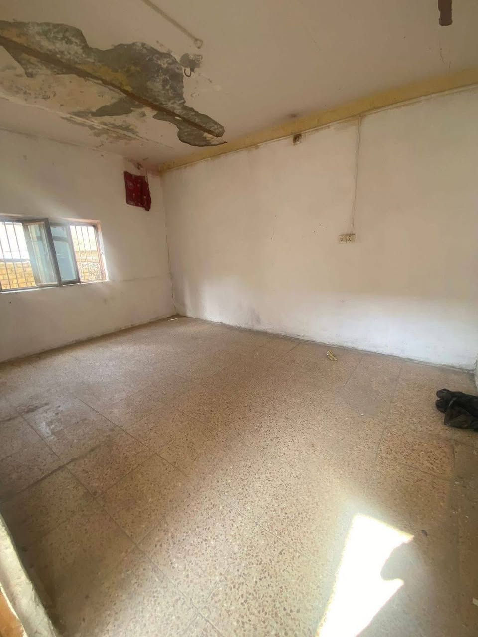 بيت للايجار طابقين حي الجامعة مجاور مطعم ايوب بيت جبير مال عائله جبيره للإستفسار الاتصال ع صاحب الدار او المراسله ع الوات ساب ***********
