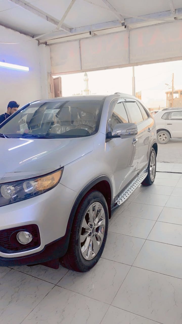 السلام عليكم
سورنتوا 2011 امريكي
محرك4 سلندر دوش
ماشيه 200.000
ضرر بالجاملغ صبغ
الباقي مكفول 
سونار موجود
5 مقاعد
تحكم ستيرن
تبريد .تدفئة
السعر140$
العنوان الرمادي

0780 155 6833
