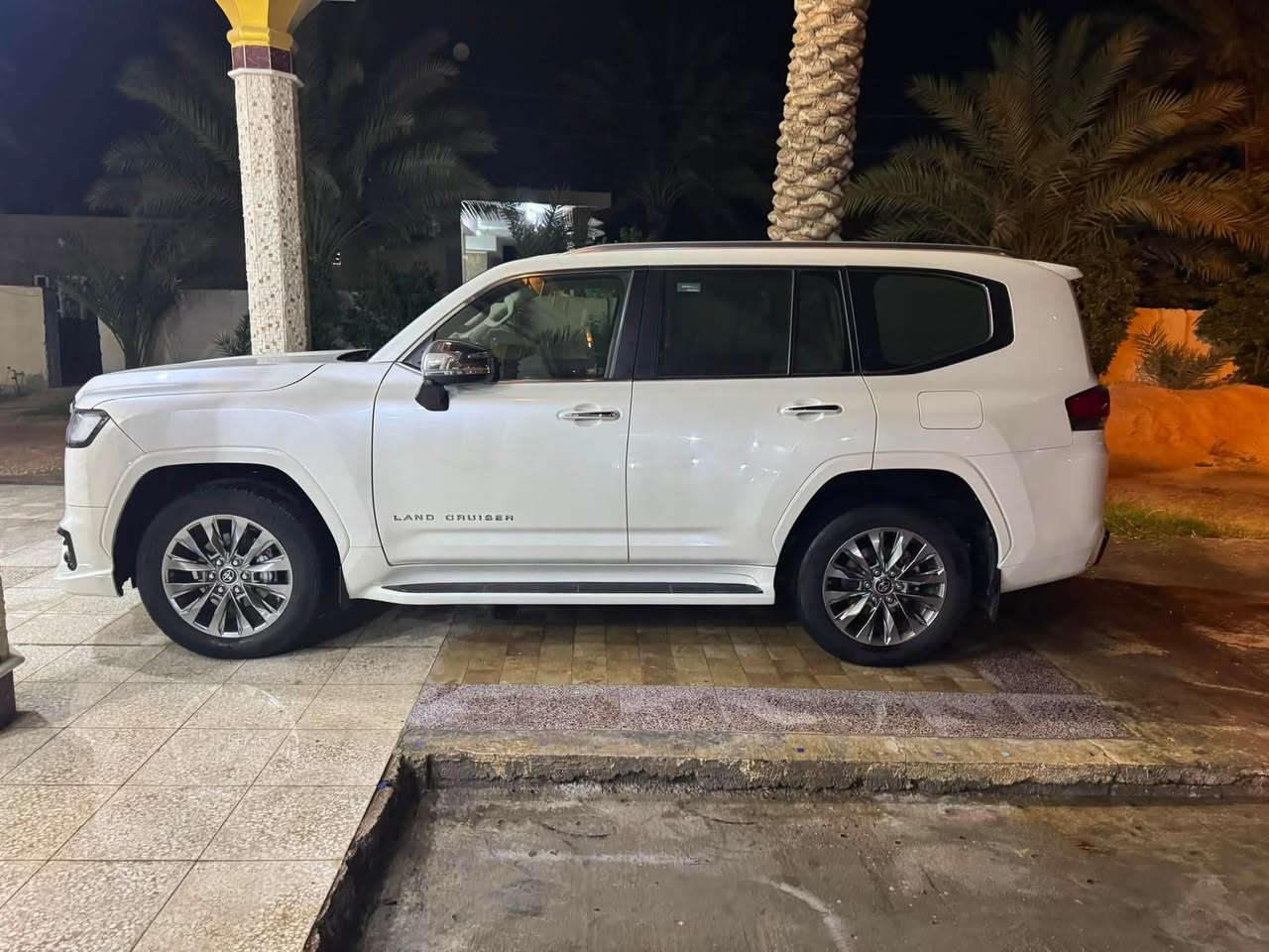 لاندكروز ٢٠٢٤ ساز ام الضمان vx لمتدد فول مواصفات حار بارد كشنات خزن ميموري جلد فتحه جنطه كهرباءكامرات محيطيه  ماشيه ٤٠ الف رقم سليمانيه شمالي تحويل او وكاله مكفوله كفاله عامه المكان بابل مشروع المسيب السعر ٧٧٠ ورقه وبيه مجال قليل الاستفسار *********** حسين كمال المعموري
