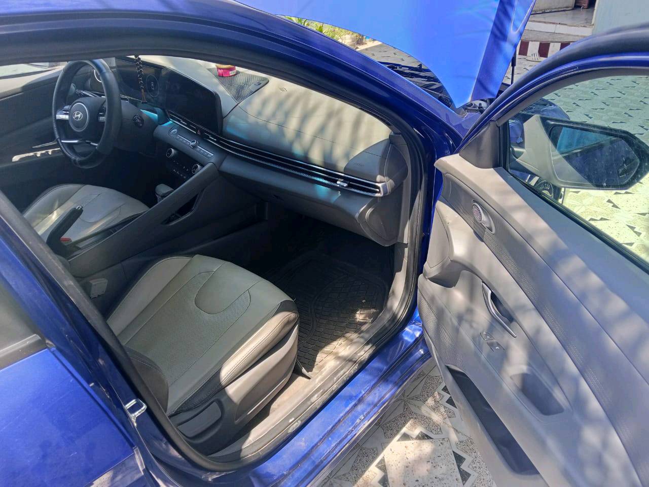 🚘 هيونداي إلنترا 2024 | 2.0 بنزين
🔹 الموديل: إلنترا 2024
🔹 المحرك: 2.0 لتر بنزين
🔹 القير: أوتوماتيك
🔹 الدفع: أمامي
🔹 اللون: أزرق
🔹 الممشى: 40,000 كم
🔹 رقم السيارة: بغداد
✨ السيارة نظيفة ومرتبة جدًا
✅ محرك نظيف وسالم
✅ قير نظيف وسليم
✅ داخلية نظيفة ومرتبة
✅ داشبورد وطبلون نظيف
✅ شاشة تعمل بصورة طبيعية
✅ بصمة تعمل بصورة سليمة
✅ فرش ومقاعد وديكورات داخلية نظيفة
✅ السيارة بشكل عام محافظة ونظيفة
🛠️ الضرر:
ضرر بجهة باب السائق، ويتم تبديل باب السائق فقط، مع التأكد من سلامة القائم والشاصي والإيرباغات.
💰 السعر: 144 ورقة = 14,400$
💵 السعر قابل للتفاوض
📞 للاتصال: ***********
📱 إذا ما حصلتني، راسلني على واتساب على نفس الرقم.