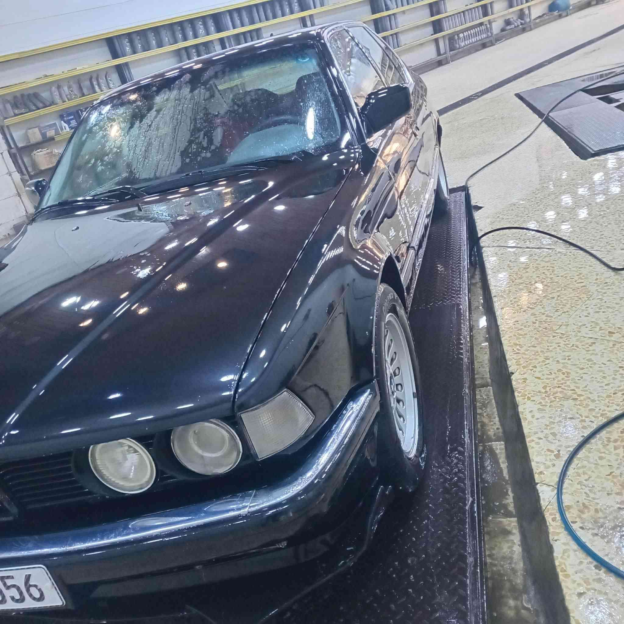 BMW 730i 
موديل 1992
السيارة باسمي رقم انكليزي تحويل مباشر 
كير محرك مكفولات / محرك مفتوح
لون اسود ملكي 
تبريد شغال 
داخل نظيف
صدرها ممتاز
كهربائيات كلها شغالة
السيارة جاهزة 
العنوان بغداد الدورة

‭0790 259 5226‬
السعر 50 وبيها مجال بغداد, العراق
