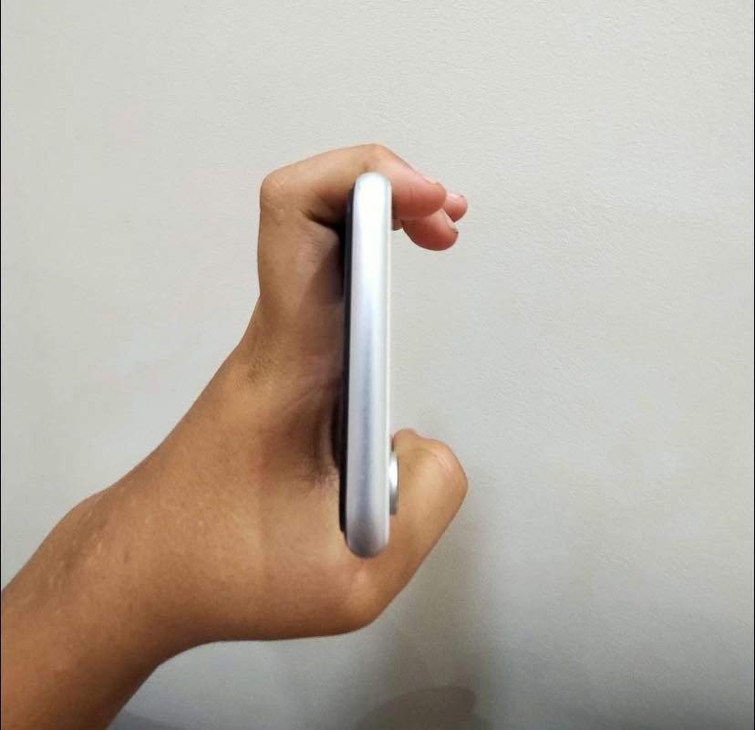 بطاريه 78بلاديه 

فيس ايدي شغال

نضافه الجهاز ٩٠٪؜

وتر بروف 

السعر٢٤٥ مجال شي قليل 

مكاني حله مجسر الثوره 

***********
