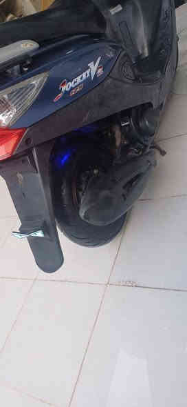 السلام عليكم دراجه كامكو V2 للبيع موديل 2013 دراجه محرك مكفول كفاله عامه دراجه مكفوله جاهزه صارلها اقل شهر من طالعه من الرمبه  سعر 800  وبيها مجال رقمي للتواصل ***********
