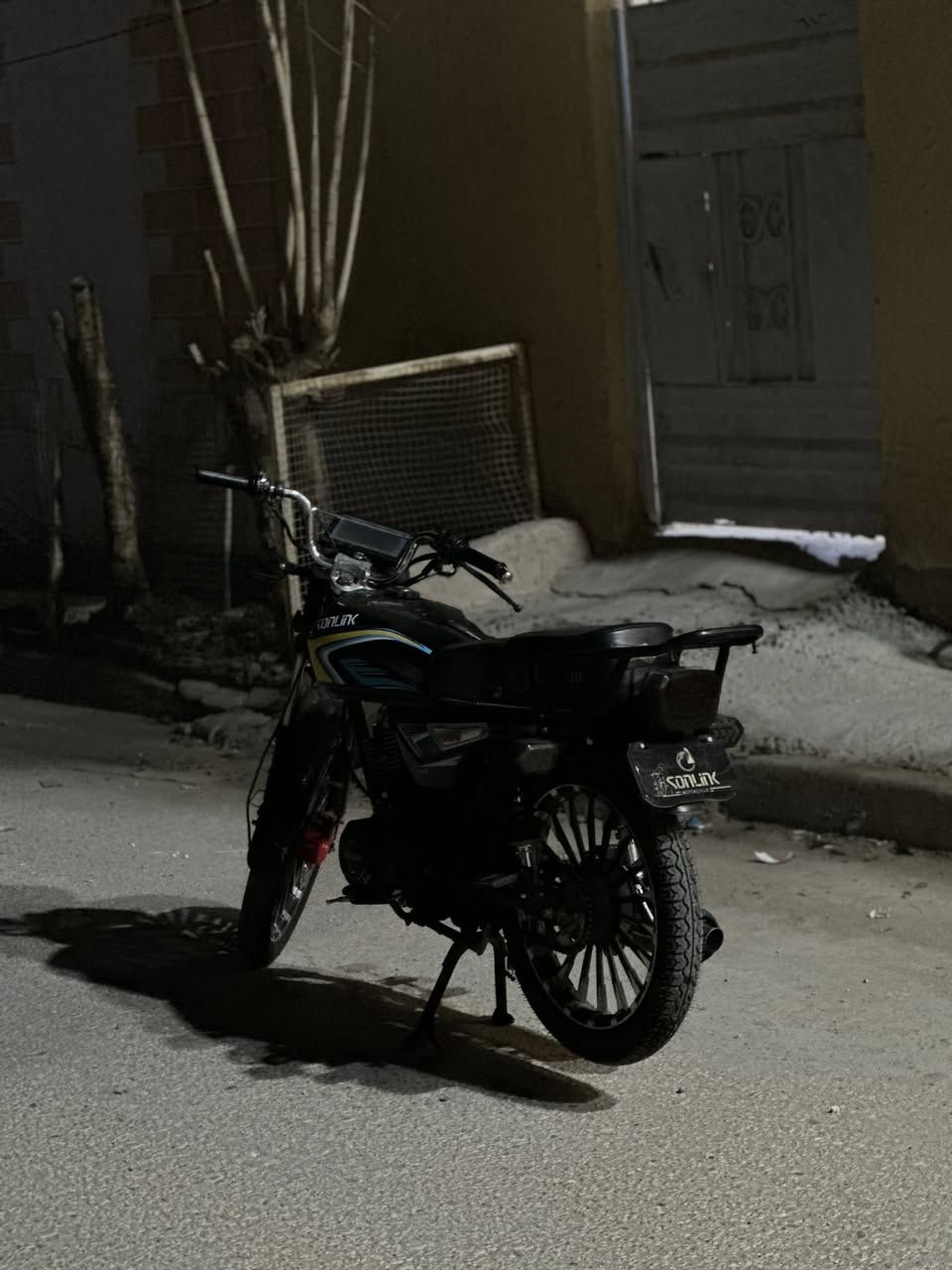 سلام عليكم دراجه سونك موديل 2024مكينه 200 سبانه ما ممدوده عليهه شلعه تشگ الگاع صالنصه رياضي صوت رعيد + طلقات بس عواج بالويل الخلفي خفيف معدل 120 الدراجه نضيفه سعر 625 وبيهه مجال ***********
كربلاء حي الوفاء
