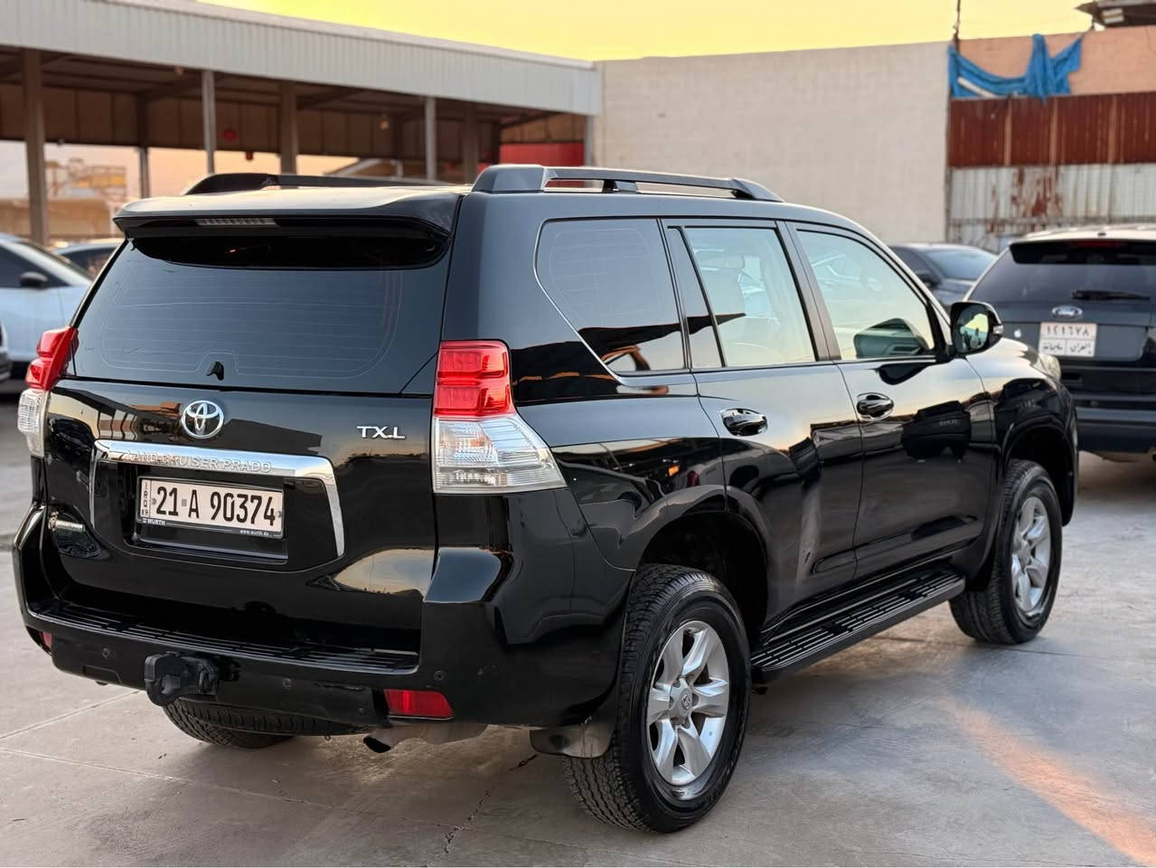 پرادۆ ٢٠١١ 
بێ بۆیاخە سەیارەکە سۆنەرەکەیم دا ناوە 
سەنەوی و ڕەقەم و تایەی تازەیە بێ مەسرەفە
١٨٠ هەزار ڕۆشتوە گێڕو مەکینەی بەشەرت نەکراوەتەوە
*********** السليمانية, العراق
