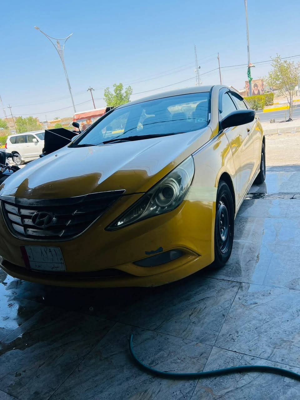 سوناته 11 بدون دواخل حادثها جاملغ خلفي عكس سايق بامريكه وجاملغ امامي مال سكن بلعراق بدون دواخل سياره بيها معجون تلكيطات كير مكينه تبريد شاصي لغود قماره مكفولات صدرها 60%
سياره دخلها نضيف وحلوه مكاني ديالى بلدروز سعرها  80
‏‪***********‬‏
