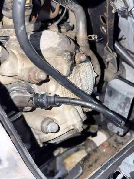 السلام عليكم شباب دراجه جي تي ار كفالة عامه الدراجه صار الها شهرين نازله من الرمبه بيها شلعة تشك الكاع + عداد شحن الباتري و بانزين محسن فقط و الدهن أمزويل و هاي صورها كدامكم فقط الكفرات متضررة قليلاً السعر مليون و 100 (***********) متواجد واتساب مكاني بغداد البلديات
