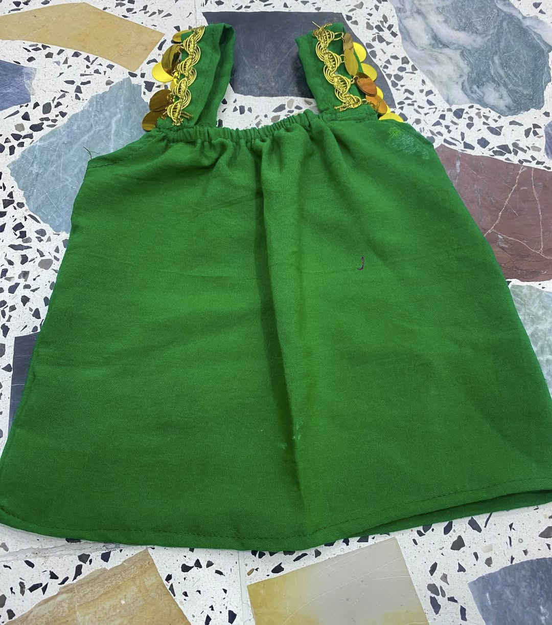 زي اطفال بالون الاخضر بناتي 
بالعافيه لزبونتي 
متوفر بالون اخضر والاسود


**إذا كنت صاحب هذا الإعلان وتريد حذفه لأي سبب، رجاءا أرسل رسالة إلى الدعم الفني**