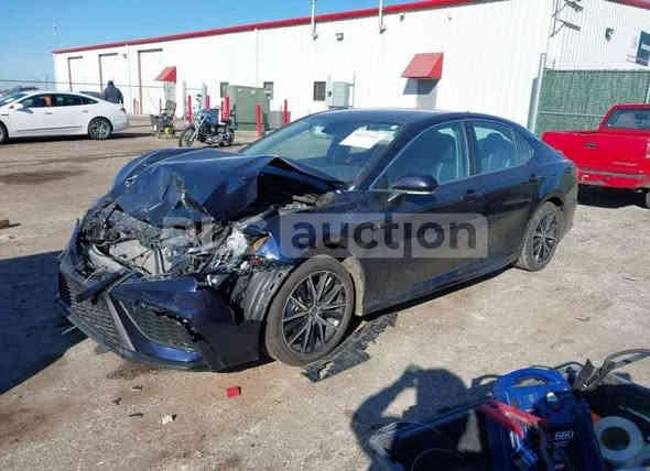 السلام عليكم كامري البيع SE بسمي اربيل  السنويه 30.المده  هزه 2027 موديل 22  شرط تحويل وكاله الضرر قطعه وحده ضرربس بل خارج قطعه وحده دوشمه جلد داخل معه السقف جلد   ماشي 240كليو متر حقيقي السياره جاهزه بس تصعد مكان السياره  كركوك حويجه الزاب:::    سعر السياره 175بي مجال  ترهم مقدمه زينه  او مراوس اب كورلا من 19او فوك     هاتف.       ***********.       ***********
