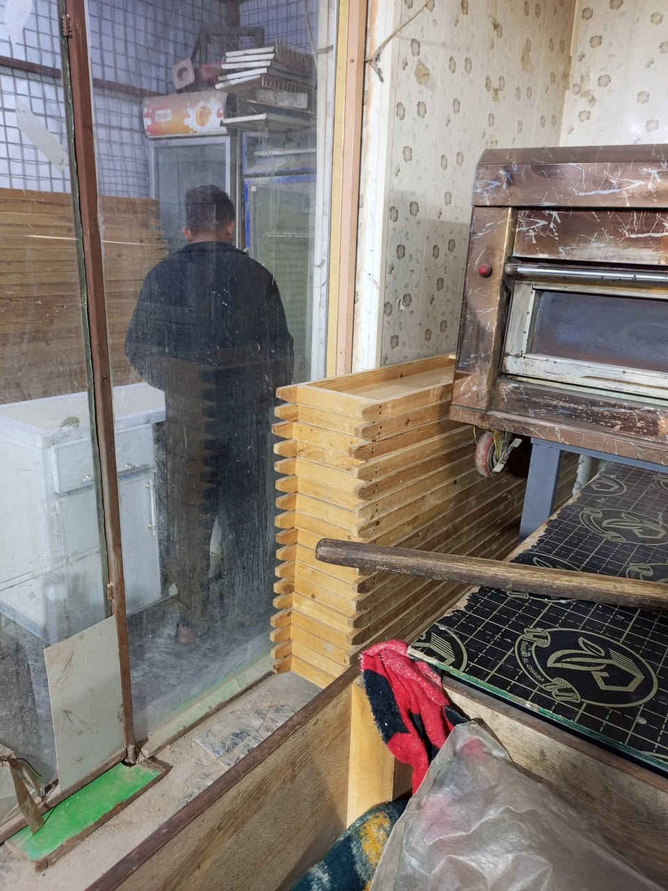 اغراض فرن للبيع
***********
***********
