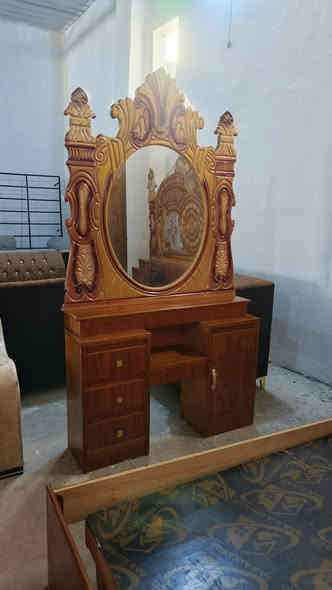 السلام عليكم غرفه البيع استعمال قليل كلش السعر 750وبيه مجال المكان هبهب الستفسار أن تصل ***********
