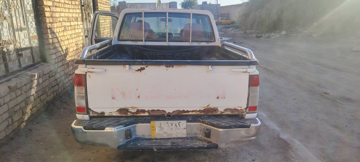 سلام عليكم
سياره نيسان موديل 2012 مكفوله من ضربه وتبديل
كير ومكينه وشاصي كفاله سنويه صاقه سياره حلوه مالت جناي مكفوله ماعده لخياسات لباب لخلفي لمكان ميسان
قلعه صالح رقم لهاتف ***********
