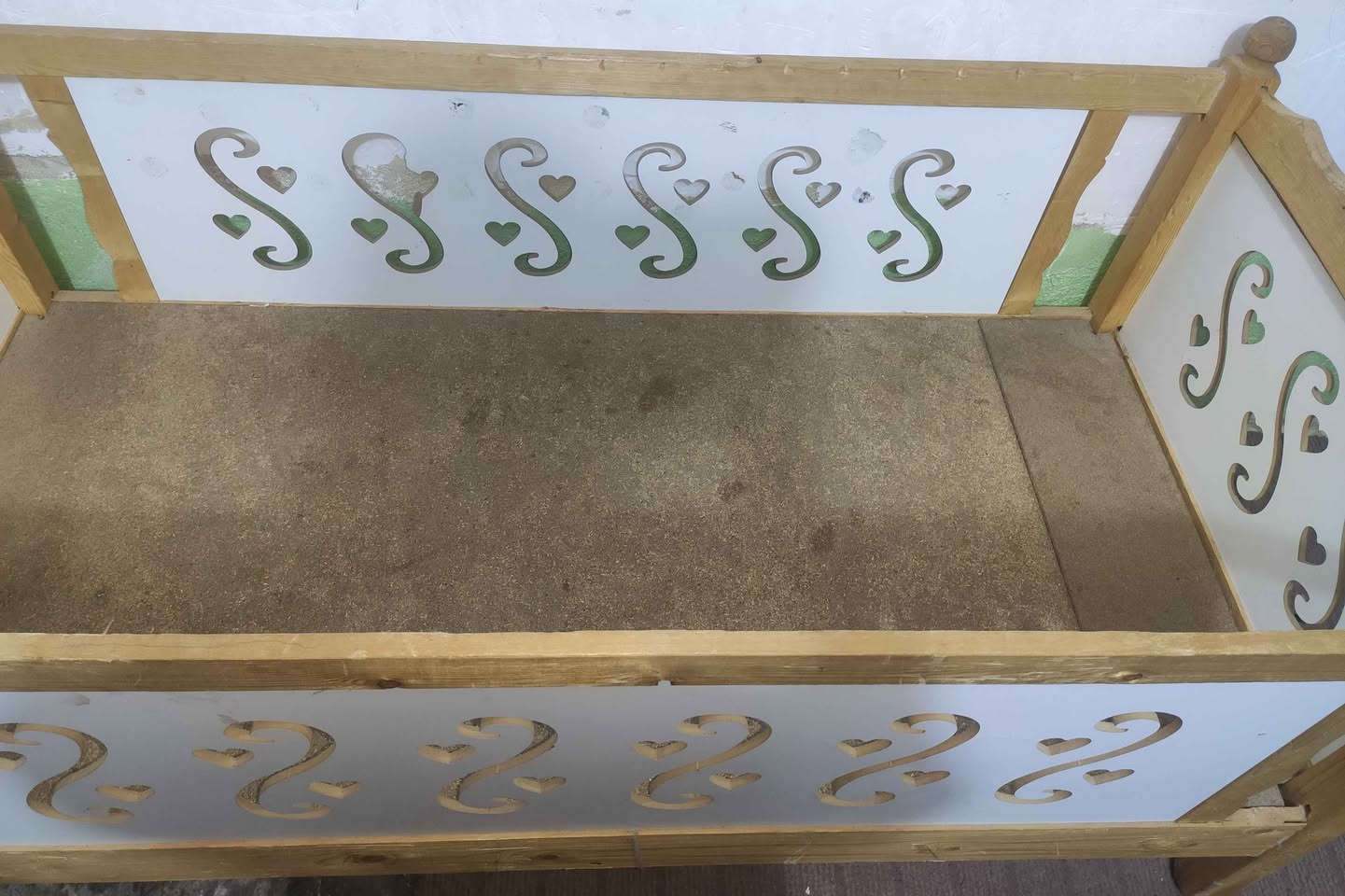 سرير اطفال للبيع مستعمل شي قليل نضيف جدا 
لسعر 40الف
مكانهم كربلاء المقدسة حي الغدير 

الاستفسار خاص بغداد, العراق


**إذا كنت صاحب هذا الإعلان وتريد حذفه لأي سبب، رجاءا أرسل رسالة إلى الدعم الفني**