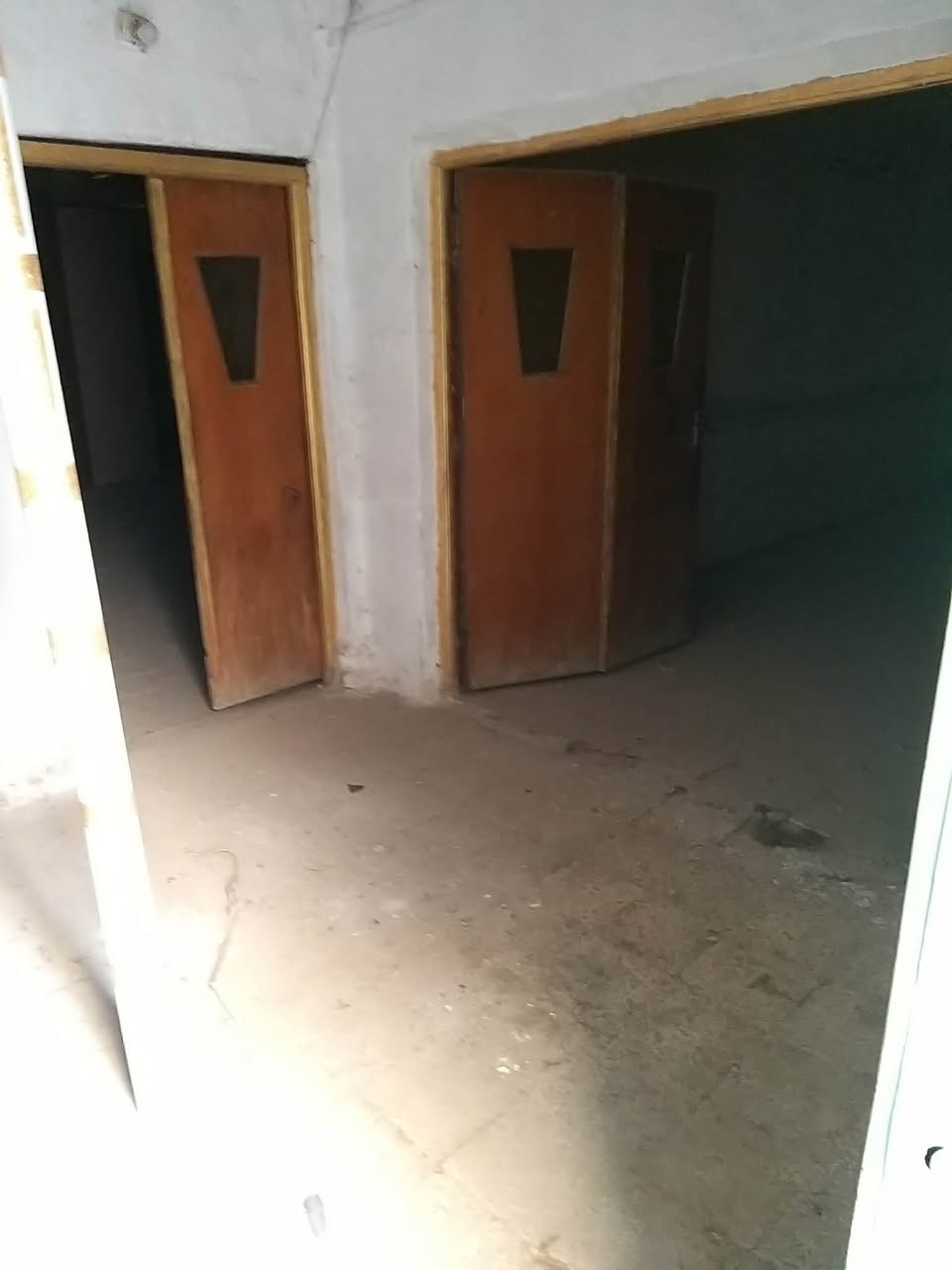 بيت للبيع مساحته 149 بالطابو يقع في منطقة الشرقيه قرب شارع السديناويه  للاتصال بالرقم ***********السعر المطلوب 85 مليون
