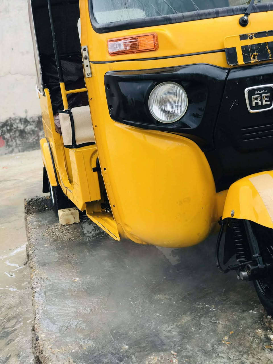 سلام عليكم شباب
تكتك للبيع 2020 شهر 11 بلاديه مكينه وكشر وكهربايات كله كامله تكتك بس سنويه ما مستلم لوحات مكاني بغداد سعر ٥٧٠٠ بي مجال قليل تصال ***********.
  وتساب ***********
