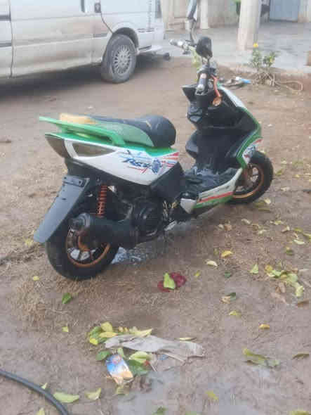 سلام عليكم دراجه شغاله مكس عدله مكاني شهربان الهرونيه هاذ صاحب دراجه مكلف بل نشر مكلف بل نشر لحد يطب خاص هاذرقم ***********
السعر 150وبيهه مجال
