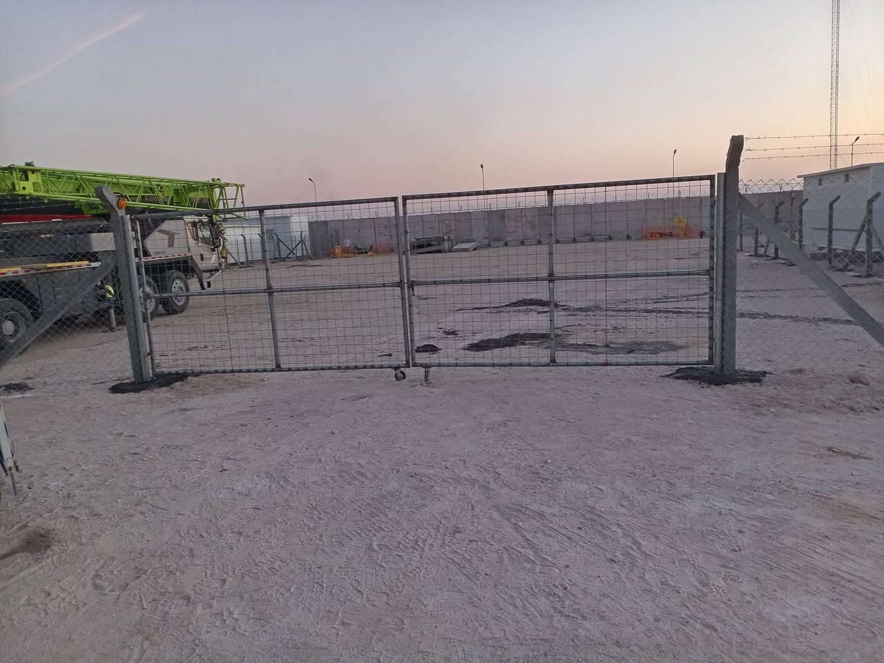 مستعدون كافه التجهيزات للعمل ونصب الاسيجة الابيارسي جادر وبدون جادر نوعيات الابيارسي والجادر وحتى الابيارسي العشبي تركي //   يوجد لدي كوادر فنية متميزة نضمن لكم الجودة والسرعة في إنجاز السياج الابيارسي نعمل في جميع المحافظات العراق الحبيب  للاستفسار الاتصال على أرقام التالية واتساب
*********** واتساب
*********** واتساب
