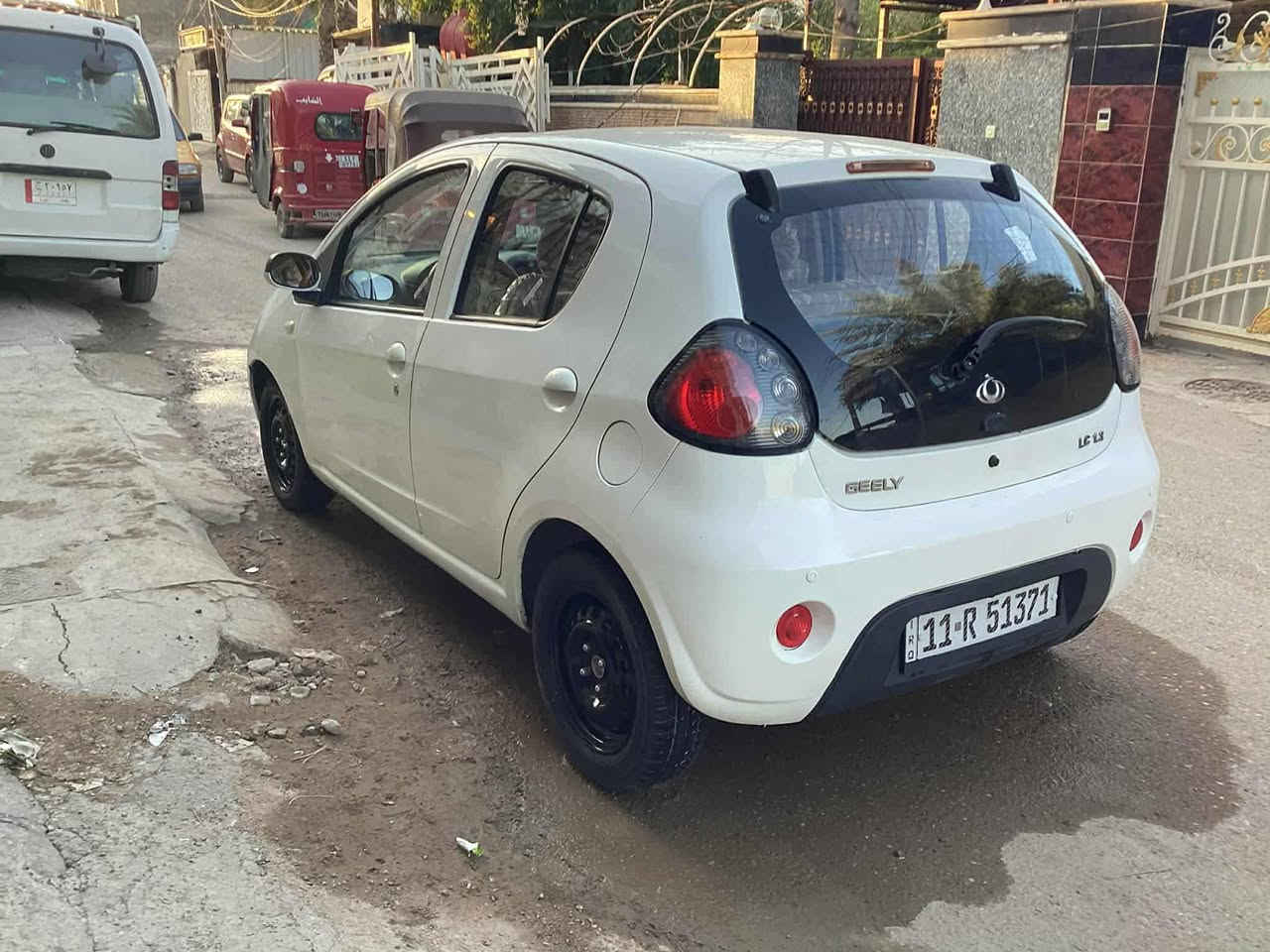 بانده للبيع موديل ٢٠١٢ 
مكينه جديده مال حاويه بعده الوصل عندي كير بحاله جيده صدرها تمام زين تبريد شغال بيها صبغ قطعتين بيها والداير الخلفي سياره نعمه من الله 
سعر ٤٢ تحويل ثاني يوم باسم بنيه  رقم الهاتف ***********
