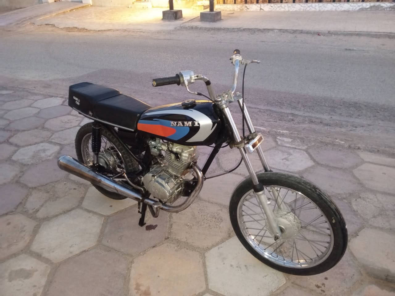 السلام عليكم دراجه للبيع بدون سعر 350 علوان عمره ميسان
*********** وساب فقط
