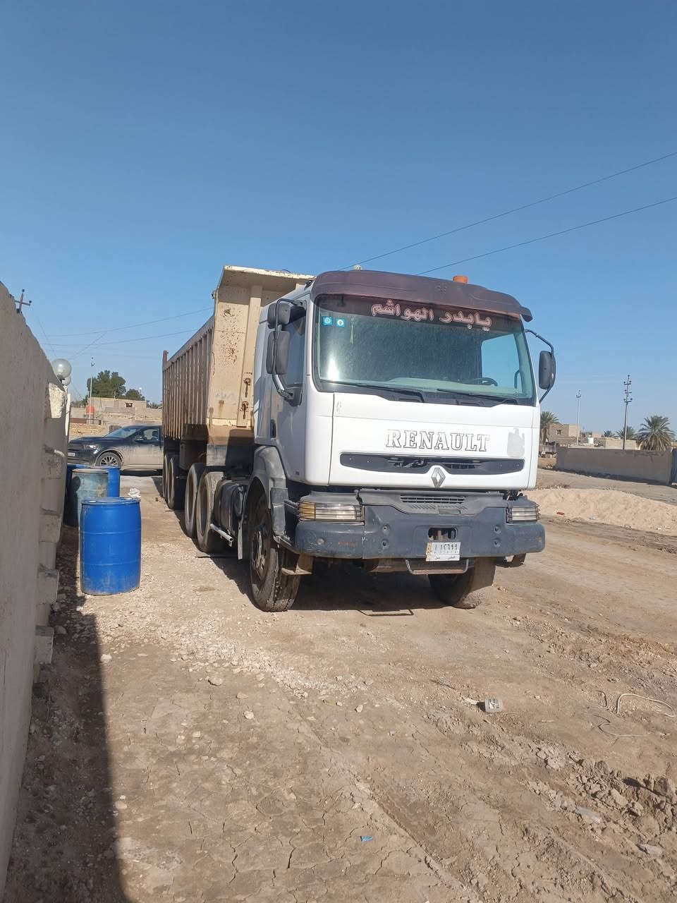 رينو للبيع موديل 2001 
حجم 400 مكفوله من دعاميه لل دعاميه عربانه حجريه باقي تفاصيل عل رقم ***********..غير متواجد عل فيس
