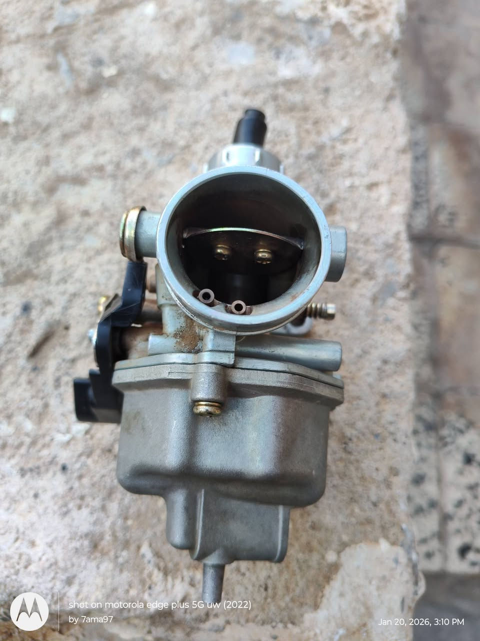 سلام عليكم كابريتر دراجة ايراني 4 كير بلادي  الي يريده يتواصل على ***********
