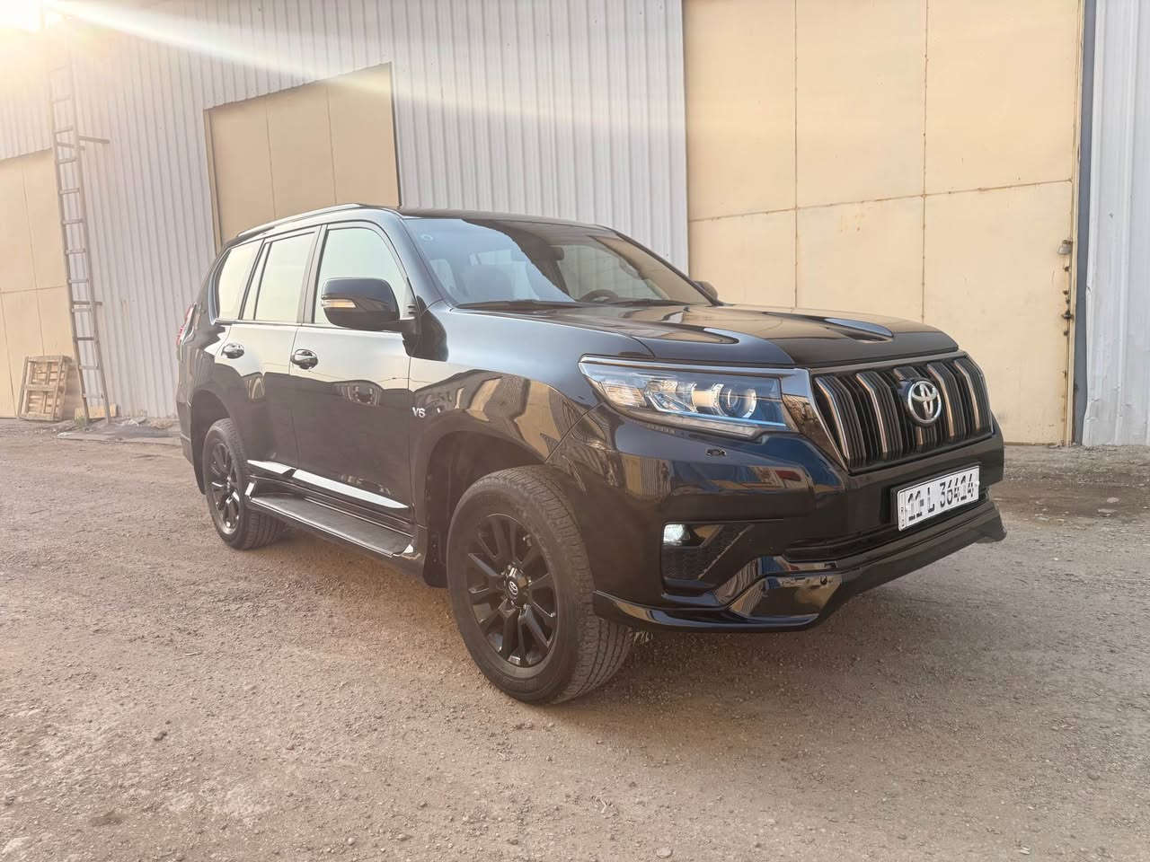 السلام عليكم للبيع برادو ٢٠٢٢ 
خليجي VX مكفوله كفاله عامه
مواصفات السياره
شاشه كبيره كار بلي
فتحه سلايت
فور ويل 
٧ راكب
كشنات الامامي تدفئه تبريد
كشنات جلد +كشنات الاماميه كهرباء
كامره خلفيه +حساس خلفي 
مري شفط
ثلاجه
كروس سرعه فول تحكم ستيرن
٣ قطع تبريد+ تبريد منفصل
السياره ماشيه ١٢٠ الف كيلو
مكان السياره بغداد حي تونس
***********
السعر ٤٣٥ وببه مجال تونس
