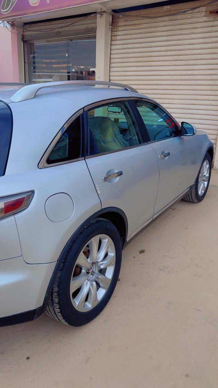 السلام عليكم
نيسان انفنتي ياباني اصل 2007 وارد خليجي فول مواصفات فتحه سقف 
تحكم ستيرن دمام 
شاشه كاميرا حساس أمام خلفي 
كشنات جلد تدفئه تبريد كشنات 
خزن كشنات 
بصمه أبواب وصندوق شفط 
مري شفط سياره عليه ادامه كامله محرك رقم سليمانيه بأسم عربي سنويه لل26 مكانه بابل الحله السعر70 وبيها  مجال
***********
***********
