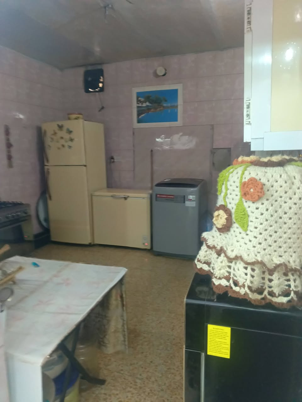 بيت للبيع في الولاية داخل الفرع مساحته 80 بناء كامل نظيف كلش غرفتين نوم مع مطبخ وهول سعره مناسب ٤٥ وبي مجال للشراي فقط للاستفسار على الرقم الموجود وحاليا مأجر الي يريد يشوف البيت يتصل على الرقم ***********

