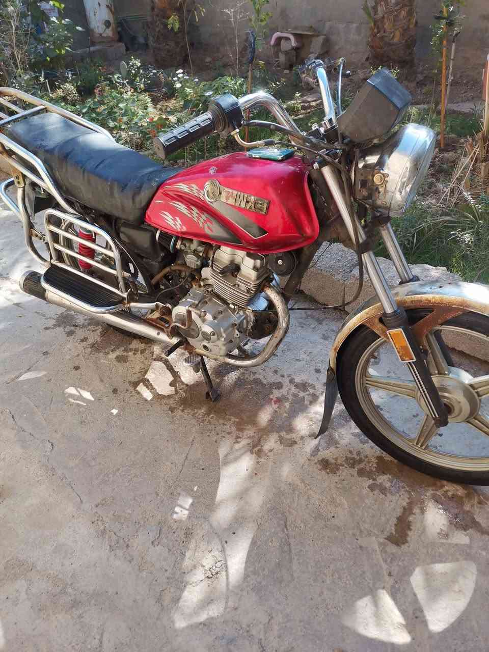 فيوم كلك مكفوله سرقه محرك دايوان مديل 21 مامفتوح دبلات خلفي وامامي قبل سبوع مشدودات كهرباءيات شغاله السعر500
***********
