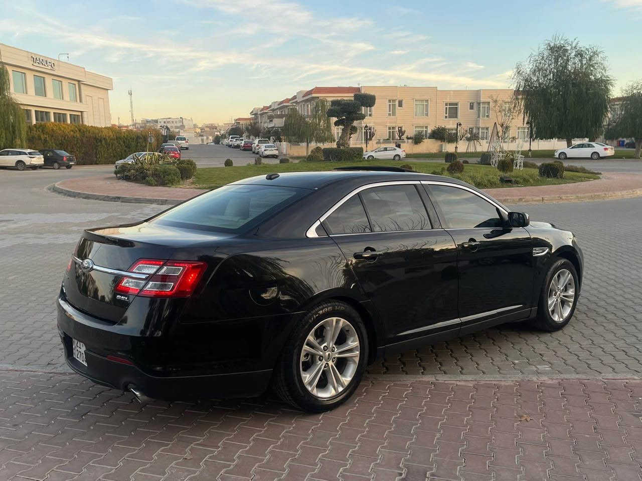 ‎کوردی / عربی 
‎بسم الله الرحمن الرحيم
Ford Taurus 2013 SEL NIVA 
ماشەڵا سەیارەیەکی جوان و بێ مەسرەف 
رەقەم و سەنەوی تازەیە و بەناوی خۆمانەوەیە
مەکینە ٦ پستۆن ٣.٥ مەرغوب و بێ کێشە 
سەیارەکە سفری ئێرەیە و بێ بۆیاخ و حادیسەیە

نرخ 💵(( 132 )) 💵وەرەقە و معامەلە 

مواسەفات خلیجی 
سڵاید و شەغال و کوشن کارەبا 
٣ شاشە و کامێرە و حاسە 
تەبرید مەرکەزی و لیدی دەعامی 
گێڕ عادی و ئۆتۆ و سپۆرت 
سوکان ڤۆلیۆم و دیاریکردنی خێرایی
تەبرید لەمس و نزامی سبلێت ❄️
زۆر مواسەفاتی تر …

📍شوێن : سلێمانی 

***********☎️
ڤایبەر و واتسئاپی لەسەرە 
—————————————————————
فورد تورس مودیل ٢٠١٣ و وکالە نیفا 
ماشاءالله سيارة راقية و جاهزة بدون اي نقص 
سنوي و رقم جديد و باسمي تحويل مباشر 
محرك ٦ سلندر ٣.٥ مرغوب و بشرط 
بدون صبغ سيارة نضيف 

سعر 💵(( 132 )) 💵ورقة و بيها مجال 

مواصفات خليجية 
فتحة و تشغيل عن بعد كشن كهرباء
٣ شاشة و حساس و كاميرا 
تبريد مركزي و LED دعامية 
گير عادي و اوتو و سبورت 
ستيرن فوليوم و تحديد سرعة 
تبريد لمس و نضام سبلت ❄️
بعد هواي مواصفات…

📍عنوان سليمانيه 

***********☎️
فايبر و واتساب موجود السليمانية, العراق
