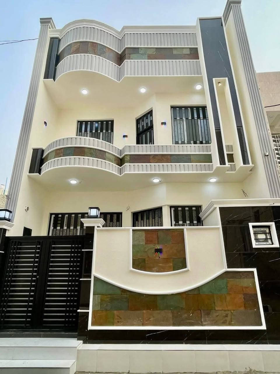 مستعدون مواد وعمل الجبس بورد وسقوف الثانوية وتغليف الجدران وبديل الخشب وبديل الرخام  واجهات المنازل فوم فلين وصبغ المنازل داخل المنزل وخارج المنزل وكافت الديكورات الي تخص المنزل ب اسعار مناسبة مع الضمان المواد والعمل هندسي يوجد على شكل اقساط التواصل خاص او اتصل ودلل ***********
