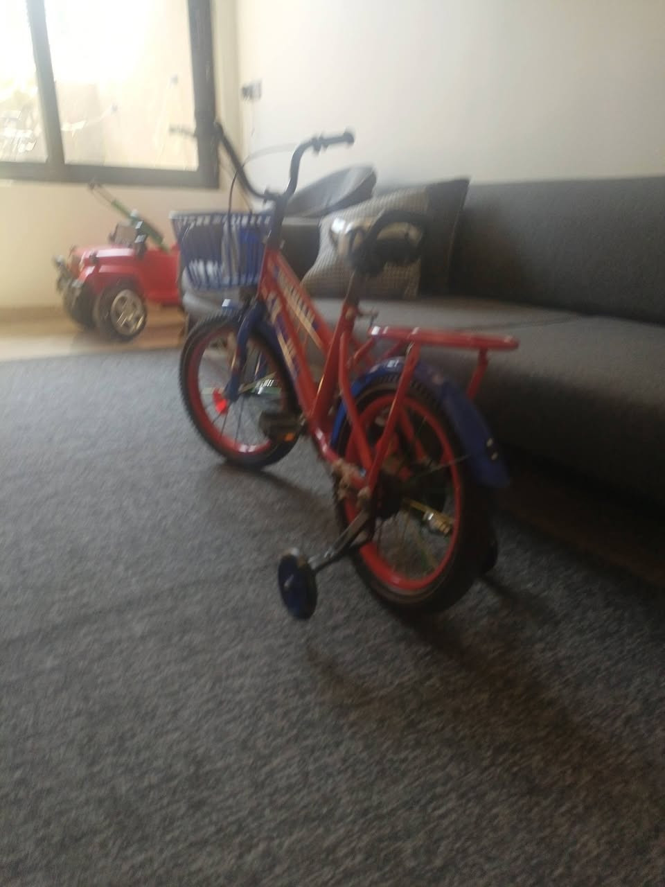 السلام عليكم بايسكل للبيع جديد ممستخدم نضافته %100 كلشي شغال بي مابي اي نقص مكينته صافيه بريكاته شغاله تايرات جدد مماشي بلشارع بس بلبيت بايسكل كلش جديد بال اضافه سله وجروخ يشعل ضوايات حلوات السعر 50 وبي مجال قليل المكان بغداد الشعب


**إذا كنت صاحب هذا الإعلان وتريد حذفه لأي سبب، رجاءا أرسل رسالة إلى الدعم الفني**