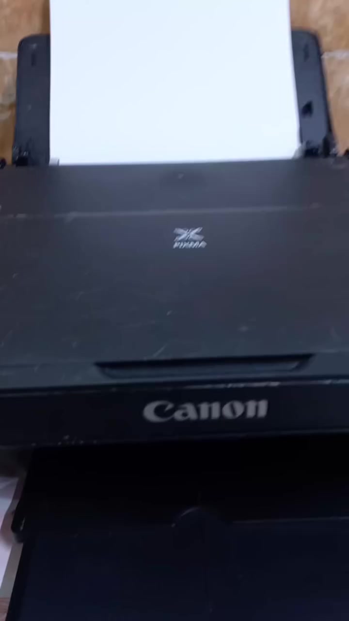 السلام عليكم

طابعة كانون MG2540S
حبر سائل كاترجات
 رقم الكاترج 445-446 موضح بالصور
طباعة عادي وملون
سكنر واستنساخ عادي وملون
سرعة الطباعة وتيست الالوان بالفيديوات

السعر 55 الف وموجود توصيل


**إذا كنت صاحب هذا الإعلان وتريد حذفه لأي سبب، رجاءا أرسل رسالة إلى الدعم الفني**