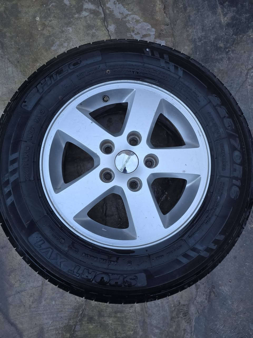 السلام عليكم
طخم ويل كب كامل حجمه 16 نظيف جدا السعر ٢٥٠ ألف دينار للاستفسار ***********
