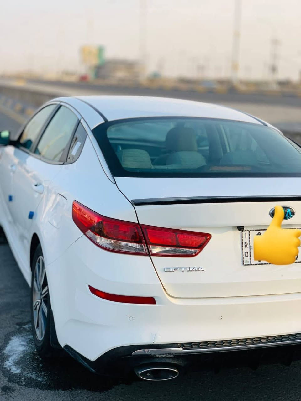 السلام عليكم
اوبتيما 2020 خليجي كفالة عامة 
فول عدا البصمة ول فتحة 
مكينة 2400
اشارة بل مري 
مري شفط 
كامرة خلفية
حساسات 
شاشة
تخم تايرات 
حدادية. جديدة 
كير ومحرك كفالة
رقم بغداد  شرط تحويل
السعر (190)وبيها مجال بسيط
📞.  ***********
