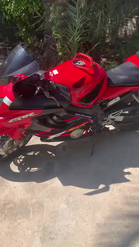 بطح F4i محرك مفتوح بس خير من الله مابيهة نواقص بس كم شغلة بسيطة متوازي على بيعتهة قيم باليرضي الله وذا شراي تفضل  عل رقم مكاني ديالى ***********
