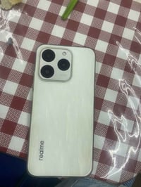 ريلمي ١٥ • ٥٠٠ • مستخدم اسبوع