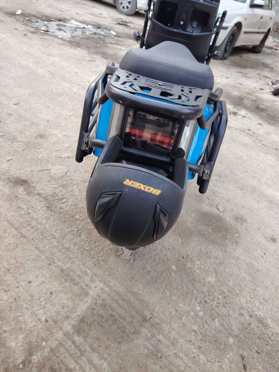 ***********
سرعتهة 90 كير 3 نمر للبيع سعر 850 وبيهة مجال مكاني بغداد الدورة..
