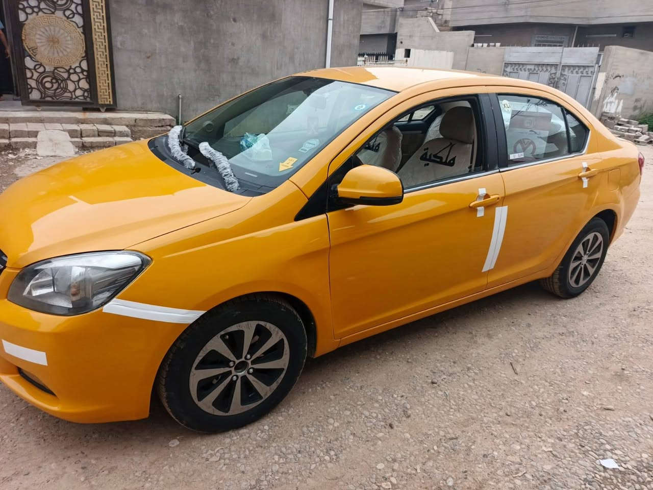 ‏السلام عليكم كريت ويل موديل 2016 كلين بدون حادث رقم بغداد سنويه لحد 2027 مشروع وطني دولي ارقام انكليزي باسمي شرط التحويل ثاني يوم احولها باسمك مقدم ع بطاقت بنزين  مستلم وصل السياره  تبريد وتدفئه شغال جديده كهربائياته كلها شغاله مابيها شي نقص صبغتها جديده  ✅ دوشمت الكاعيه كلها جلد و سقفها هم امدوشم و الكشنات هم امدوشمه وغرفت السياره كلها جديده كير عادي مكينه  بلادي شرط كفاله عامه السعر 68 وبيها مجال واني خادم   مكاني كركوك حي الواسطي 
‏ اتصال ‪***********‬
