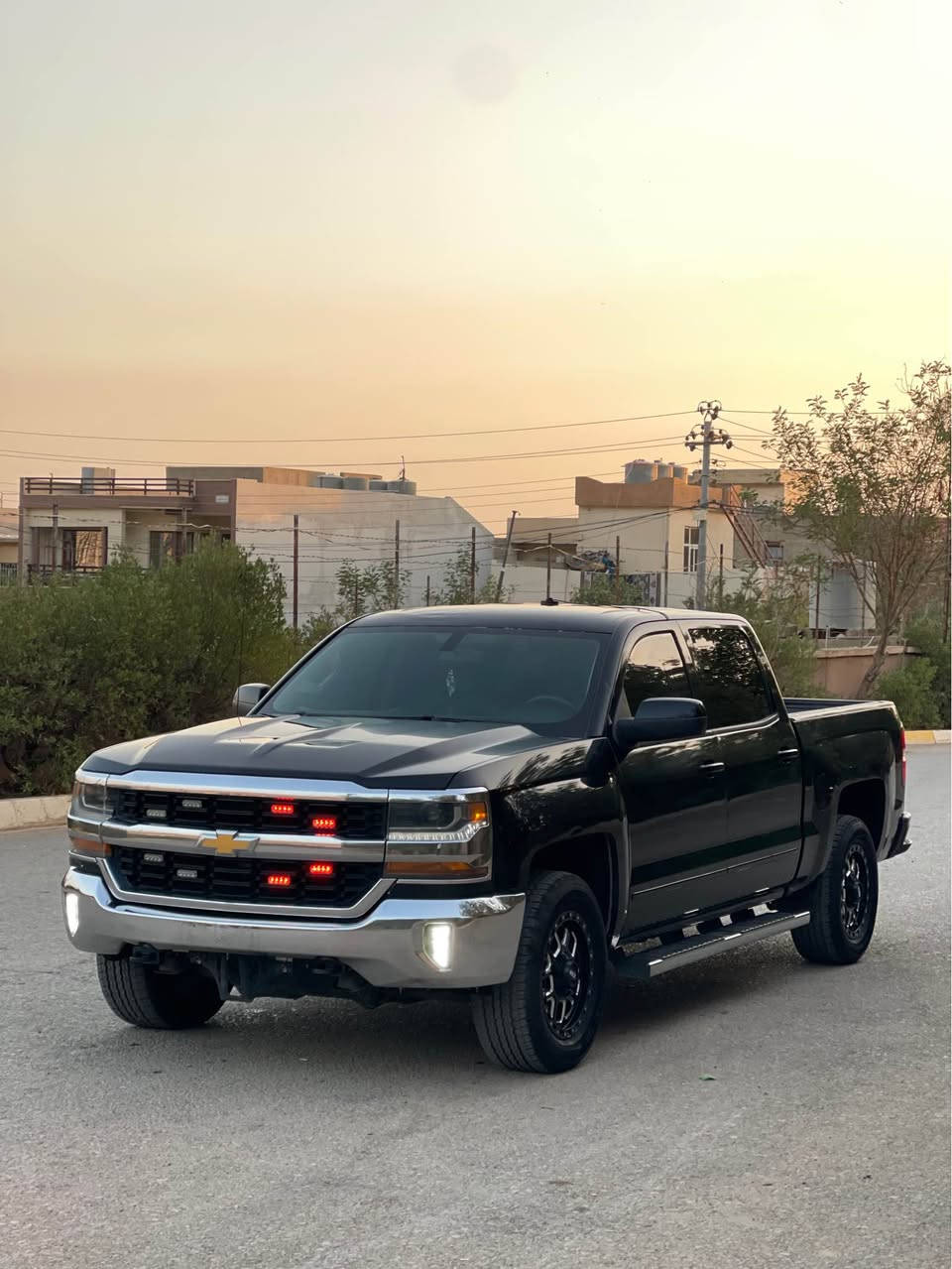 📞***********
📞***********
نرخى (١۳٥) گەڵا و کەمێک مەجال
شوفرلێت سلڤرادۆ ، مۆدێل ۲٠۱۸ ، دوبەی ساغ✅
دەبڵ ئەکسل 4*4 ، گێڕ و مەکينە بەشەرت ، تەبريد و دەبڵ ئەکسل بەشەرت ، سەيارەيەکی جوان و پاکە بێ مەسروفە ، چوار تايەی تازەيە ، دەعم و لێدراوی نيە کامل پەمپە لەسەر ساغی ، بۆدی کورتە ، فوول مواصفاتە تەنها سلايد نيە .
گۆڕينەوە ناکەم تەنها فرۆشتن💵
نرخی ۱۳٥ وەرەقە و مەجالێکی کەم
ناونيشان : کۆيە 📍 كويسينجاك, أربيل
