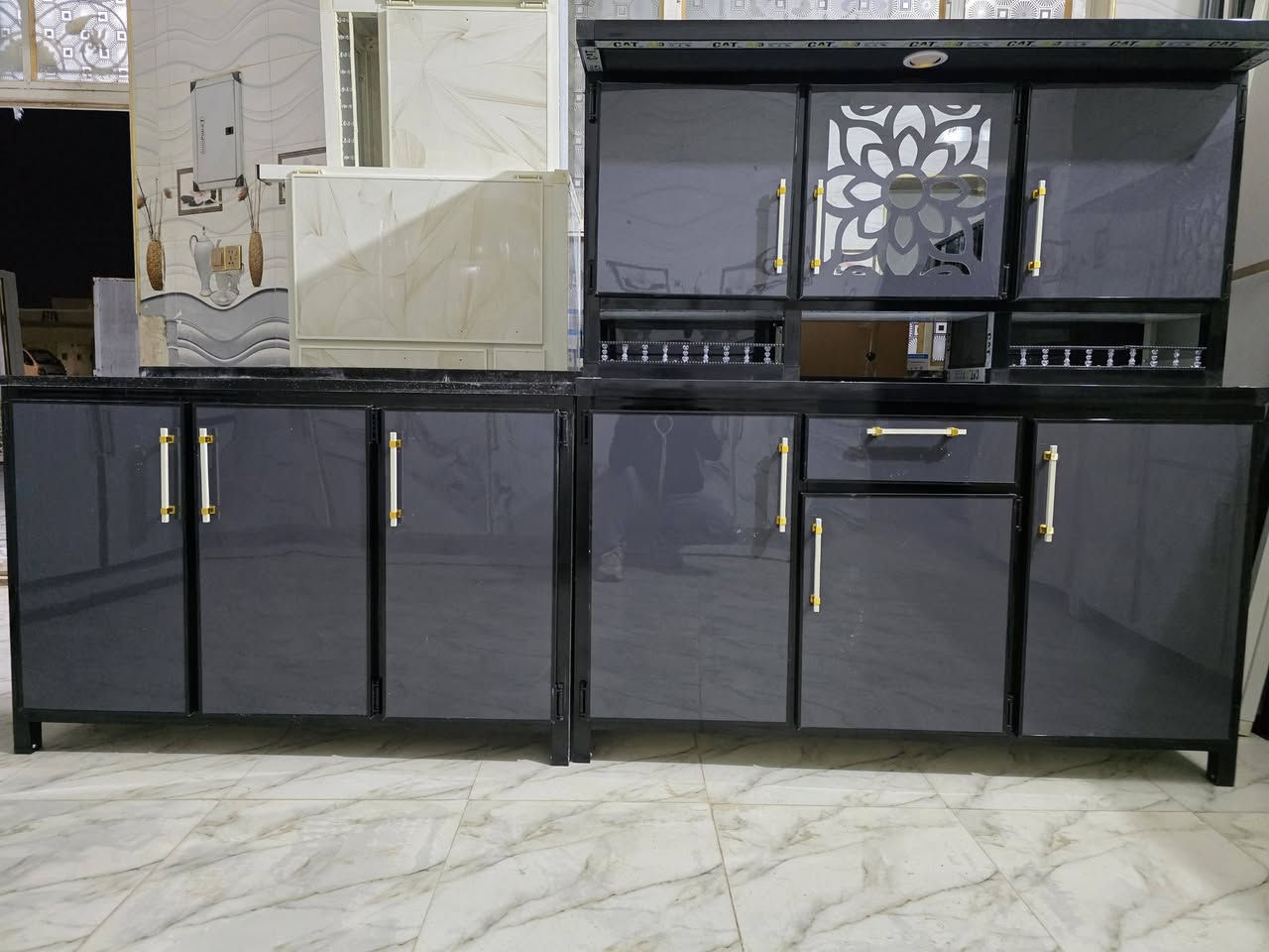 كاونترات .. موجودات حالياً  بتاريخ 
١٨  /  ٣  الاربعاء ..
جديد غير مستعمل قياسات متوفره 
العنوان بداية فرع ابو الماش الجهه اليسار مقابل افران ومعجنات الحوراء ومقابل صيدلية عبدالرحمن ..
متواجد العشاء  لحد ١١  ..
***********
*********** وات ساب
