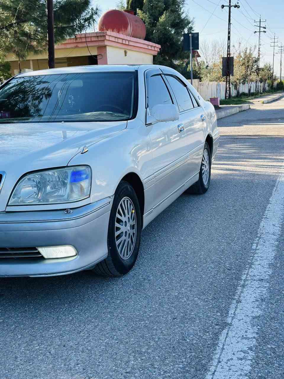 مەلیکە (بڕاوە)
‏ ٢٠٠٣(d4)گەورە
پێشو دوا کریستاڵ
٣ دوگمە
پەردە
٤کوشن کارەبا
سوکان کارەبا
شاشە ناو زەرد
بێمەسرەف سەیارەکە زۆر جوانو بێ کێشەیە سەقفو حیزام 
گێڕو مەکینەی بەشەرت 
سعری/٤٠ گەڵا و مەجالێکی برایانە
شوێن/هەڵەبجەی تازە
0750 197 23 53
0776 097 98 72
