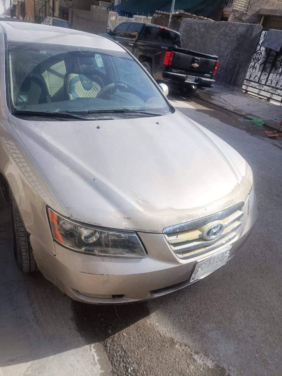 سلام عليكم سوناته موديل 2008 وارد امريكي حادثه باب خلف سائق مكينه 6سلندر سياره جارده رقم بغداد باسمي معروضه 83رقم موبايل ***********
