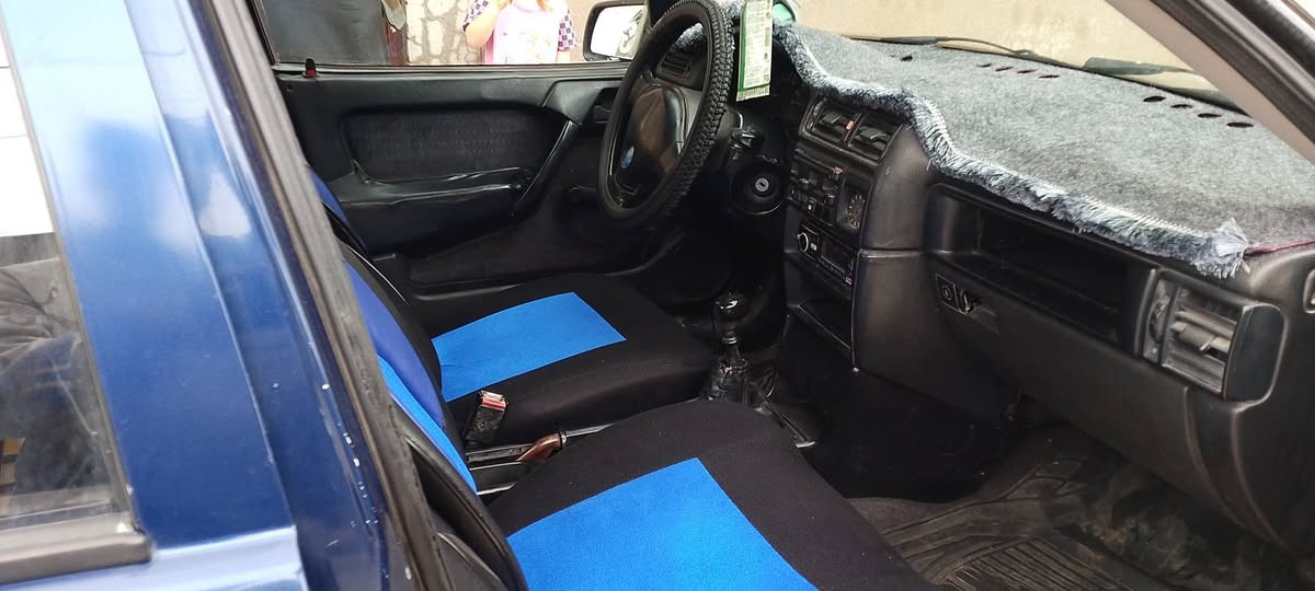 سلام عليكم فكترا موديل 1992
بدون ضرر صبغ بس دواير مكينه لاصرف ولا نفخ تواير جدد سياره نضيفه جاهزه رقم دولي كاربون بانزين شرط التحويل
***********
***********
